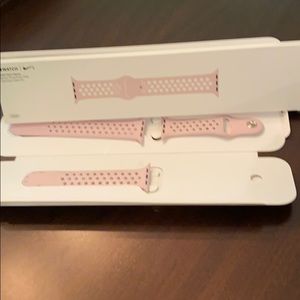 42mm Nike pink Apple band